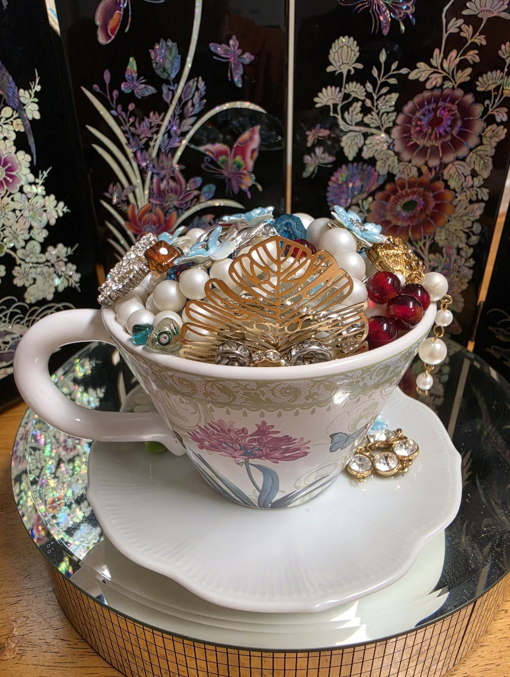 Hand Crafted Floral Tea Cup w Vintage Jewelry - Picture 3 of 7